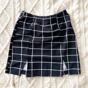 SHEIN 🍀2/$30🍀 Black Plaid Mini Skirt NEW